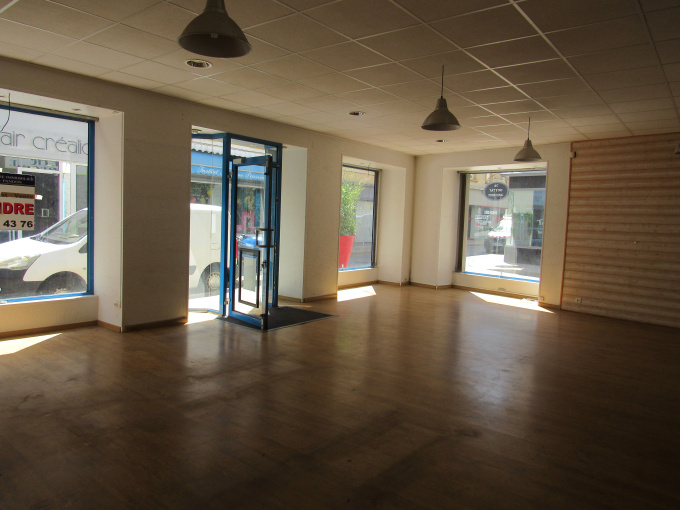 Location Immobilier Professionnel Local commercial Saint-Vallier (26240)